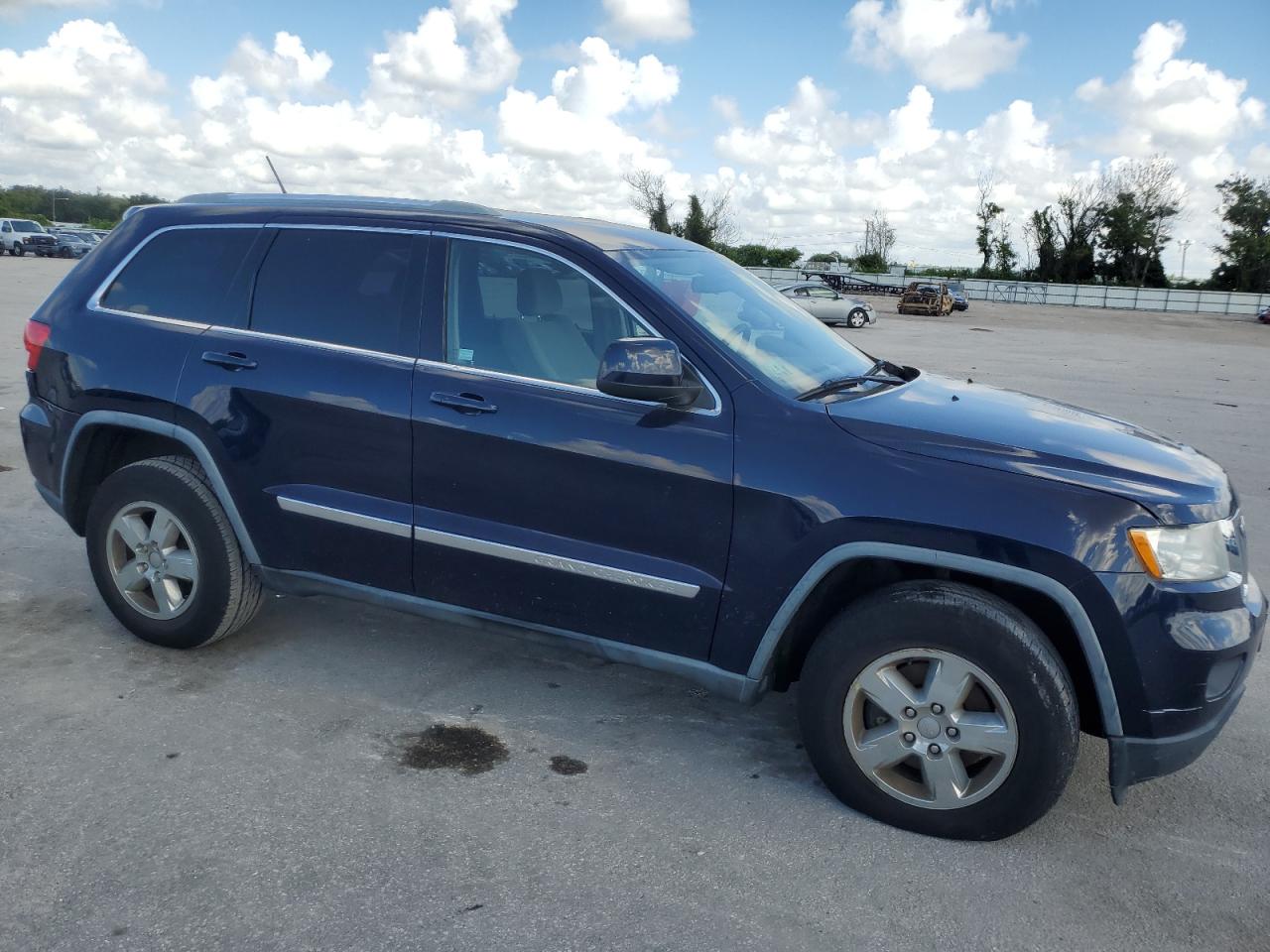 2012 Jeep Grand Cherokee - Image 4