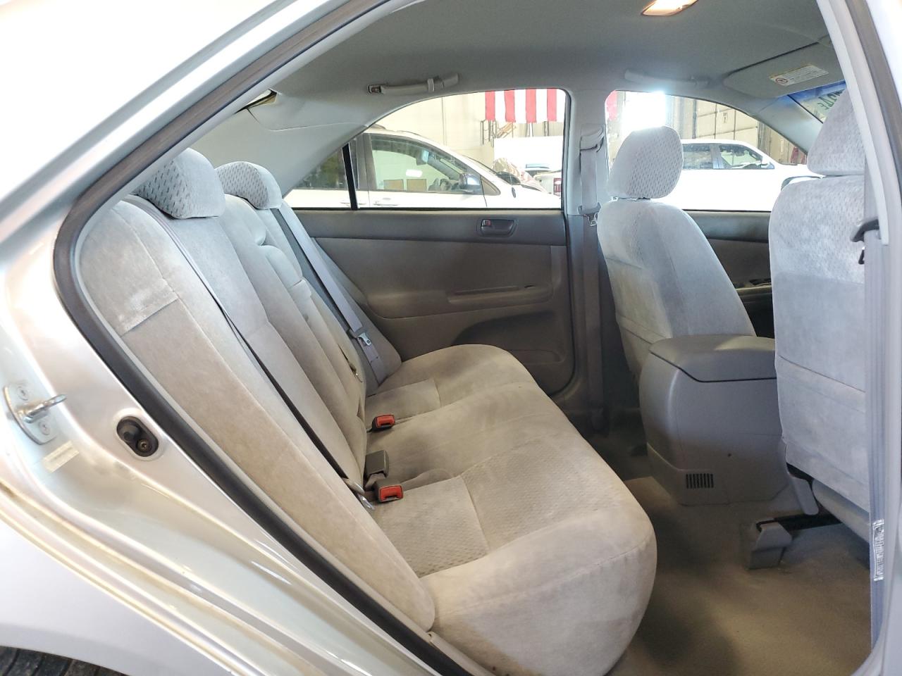 2003 Toyota Camry Le VIN: 4T1BE32K93U727981 Lot: 65872734