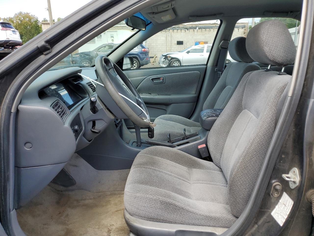 2000 Toyota Camry Ce VIN: JT2BG22K3Y0451765 Lot: 68352234