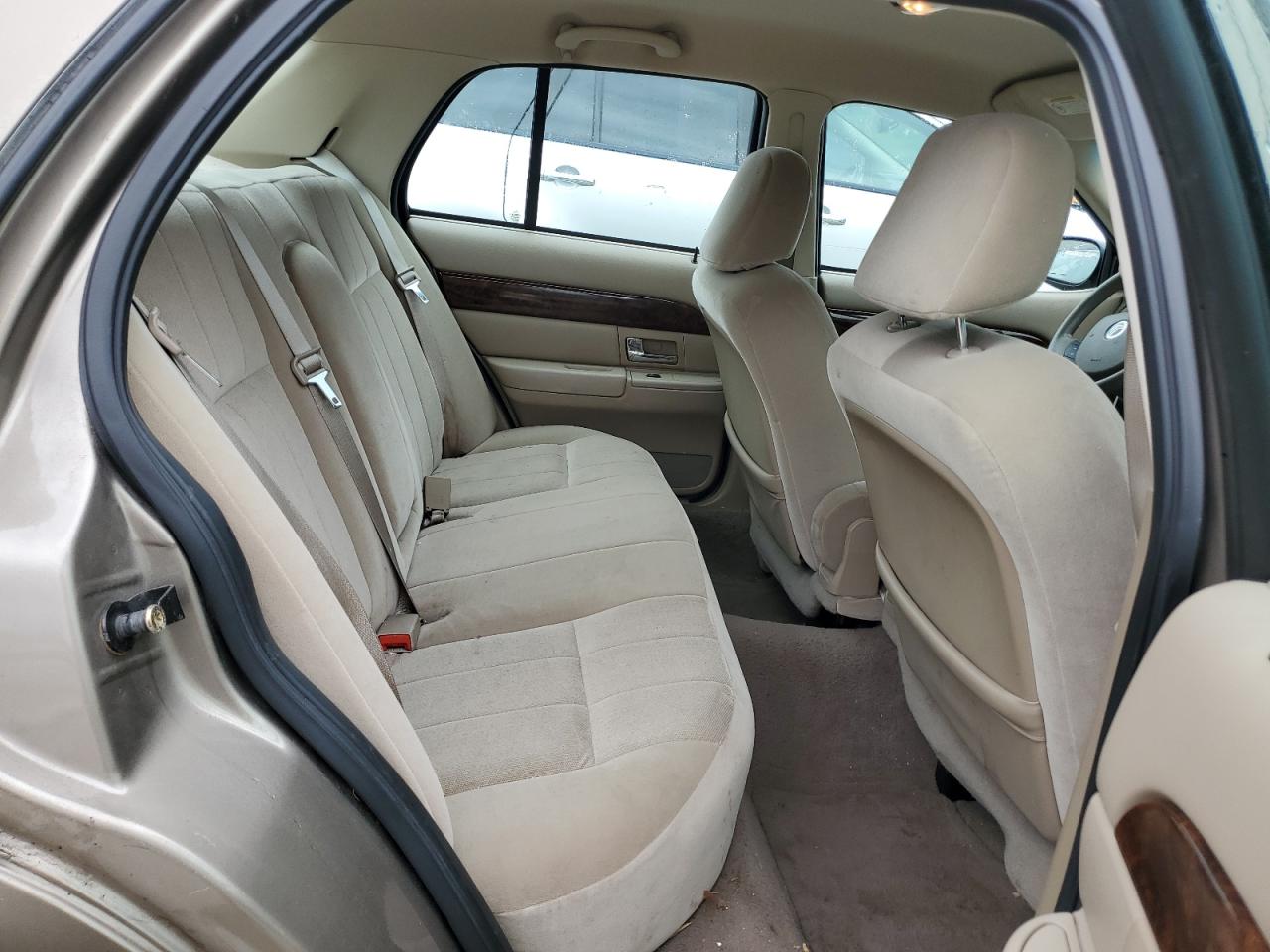 2005 Mercury Grand Marquis Gs VIN: 2MEFM74W25X607417 Lot: 69516914