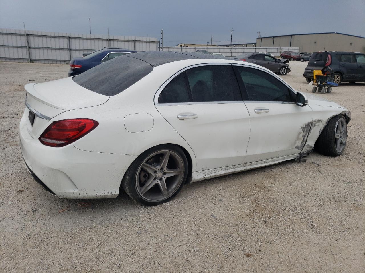 VIN 55SWF4JB6GU174259 2016 MERCEDES-BENZ C-CLASS no.3