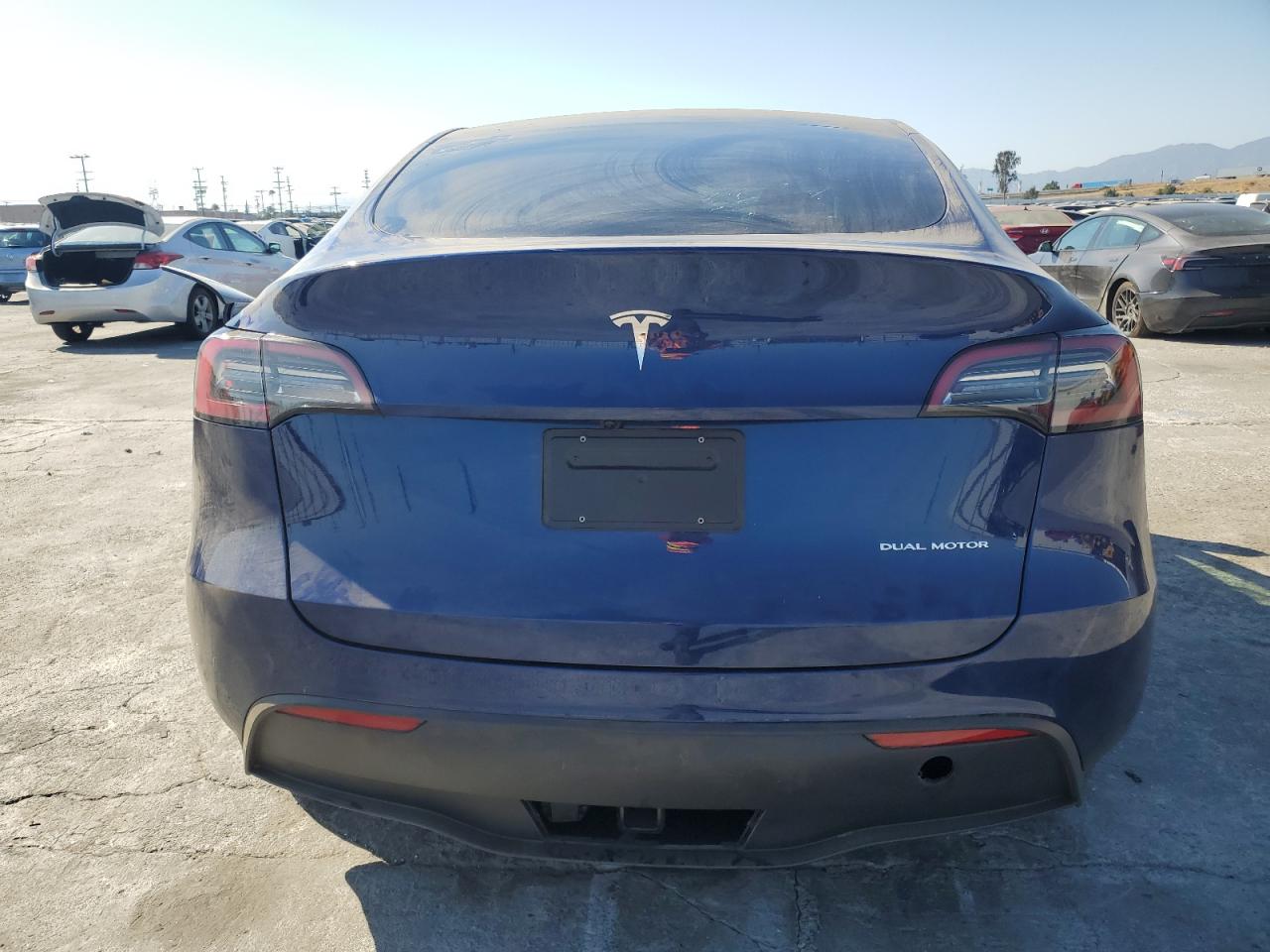 7SAYGDEE7RA219031 2024 Tesla Model Y