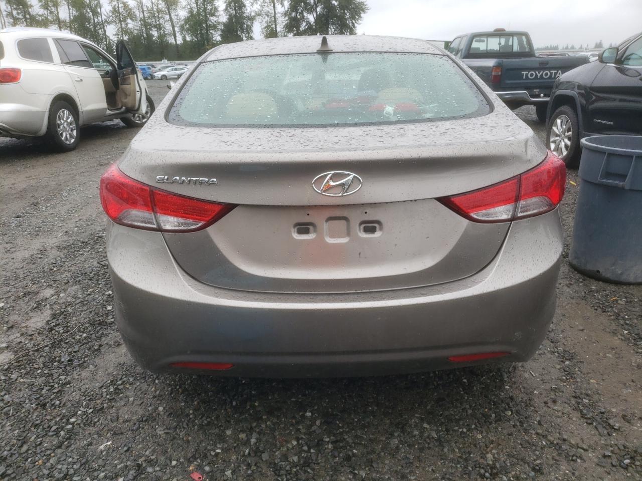 5NPDH4AE2DH175824 2013 Hyundai Elantra Gls