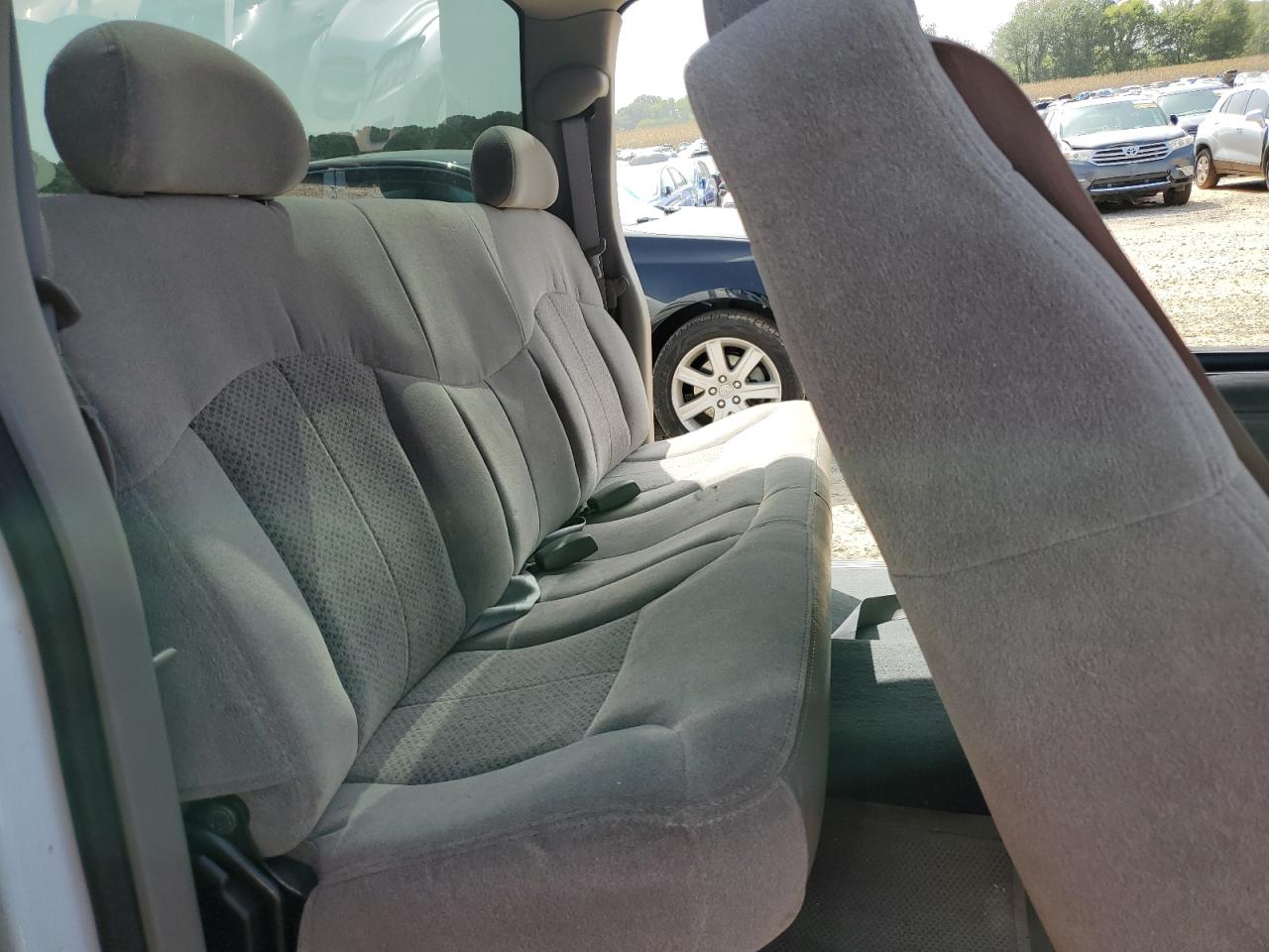 2000 Chevrolet Silverado C1500 VIN: 2GCEC19T0Y1367965 Lot: 52805185