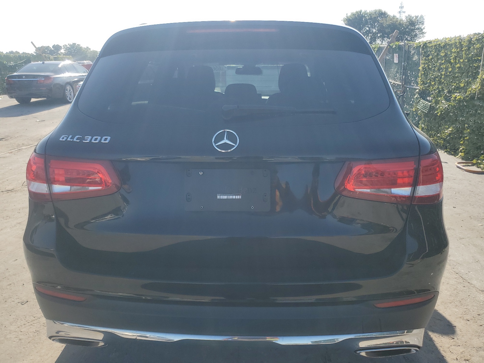 2016 Mercedes-Benz Glc 300 vin: WDC0G4JB1GF037272