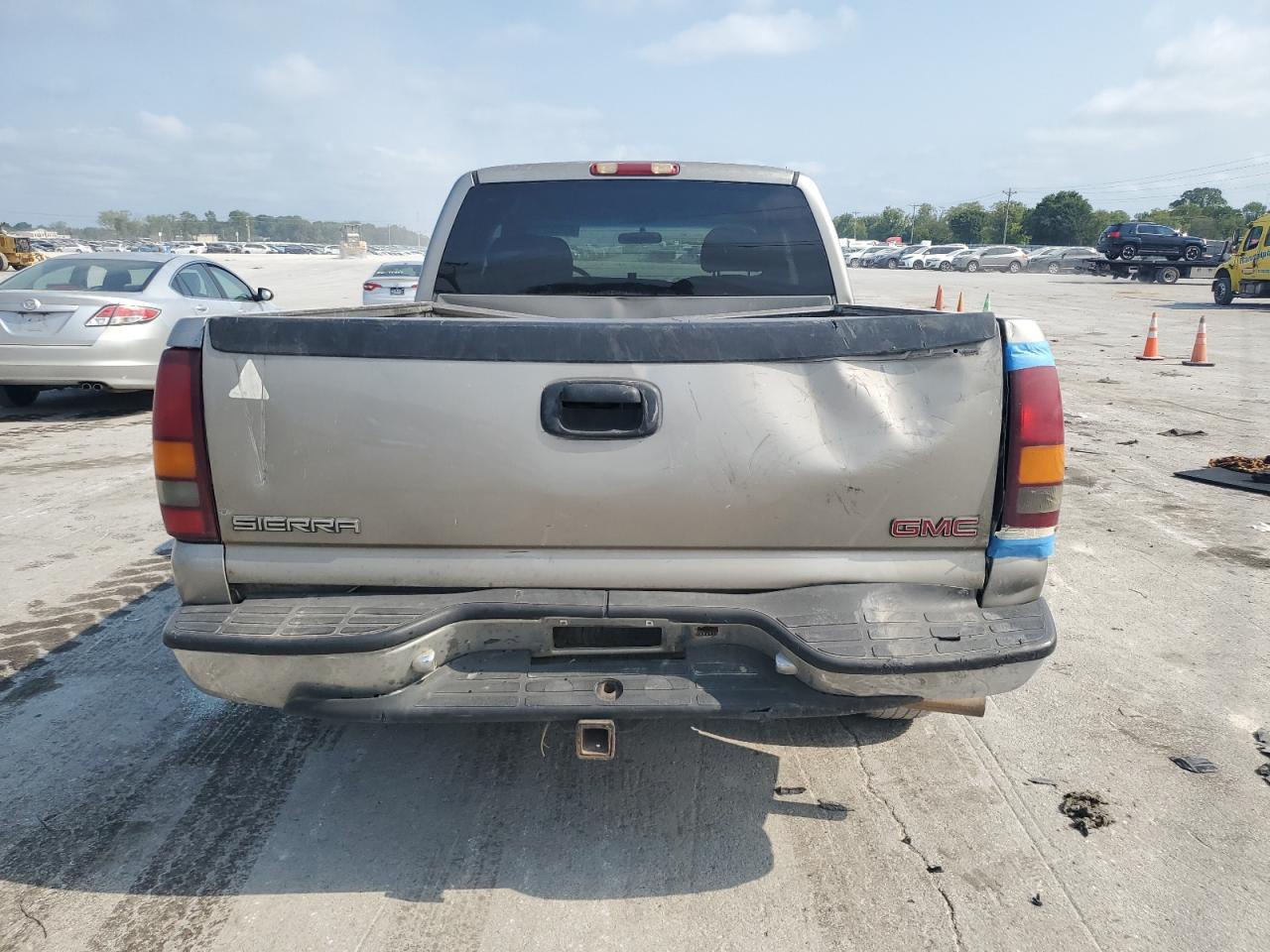 2001 GMC New Sierra C1500 VIN: 2GTEC19V811118224 Lot: 65826314