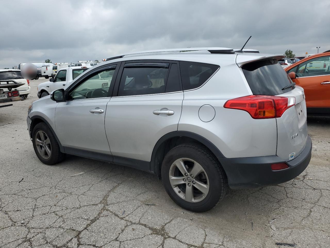 JTMRFREV1FD112936 2015 TOYOTA RAV 4 - Image 2