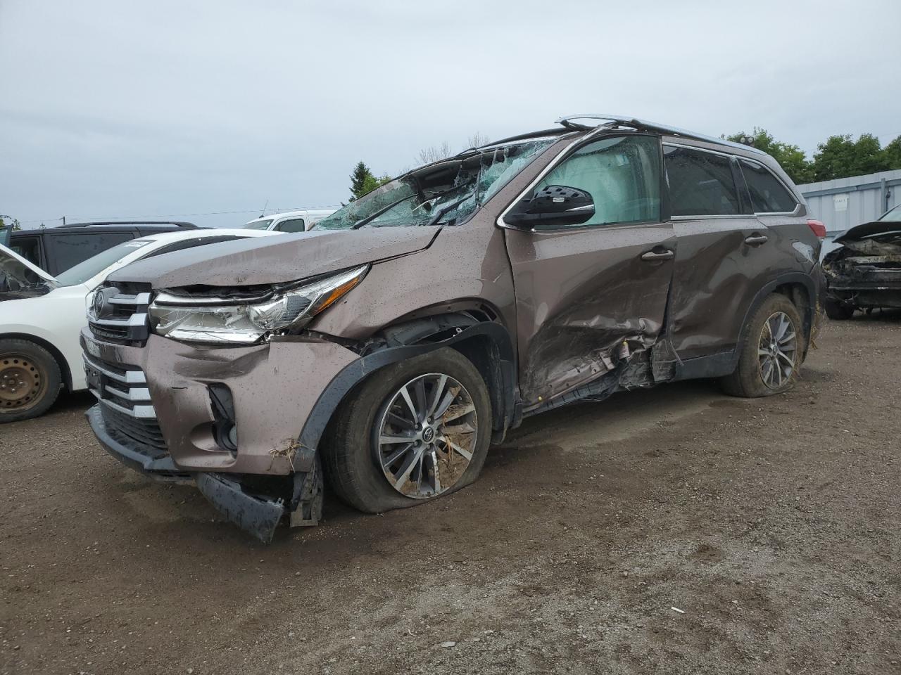 5TDJZRFH3KS952230 2019 TOYOTA HIGHLANDER - Image 1