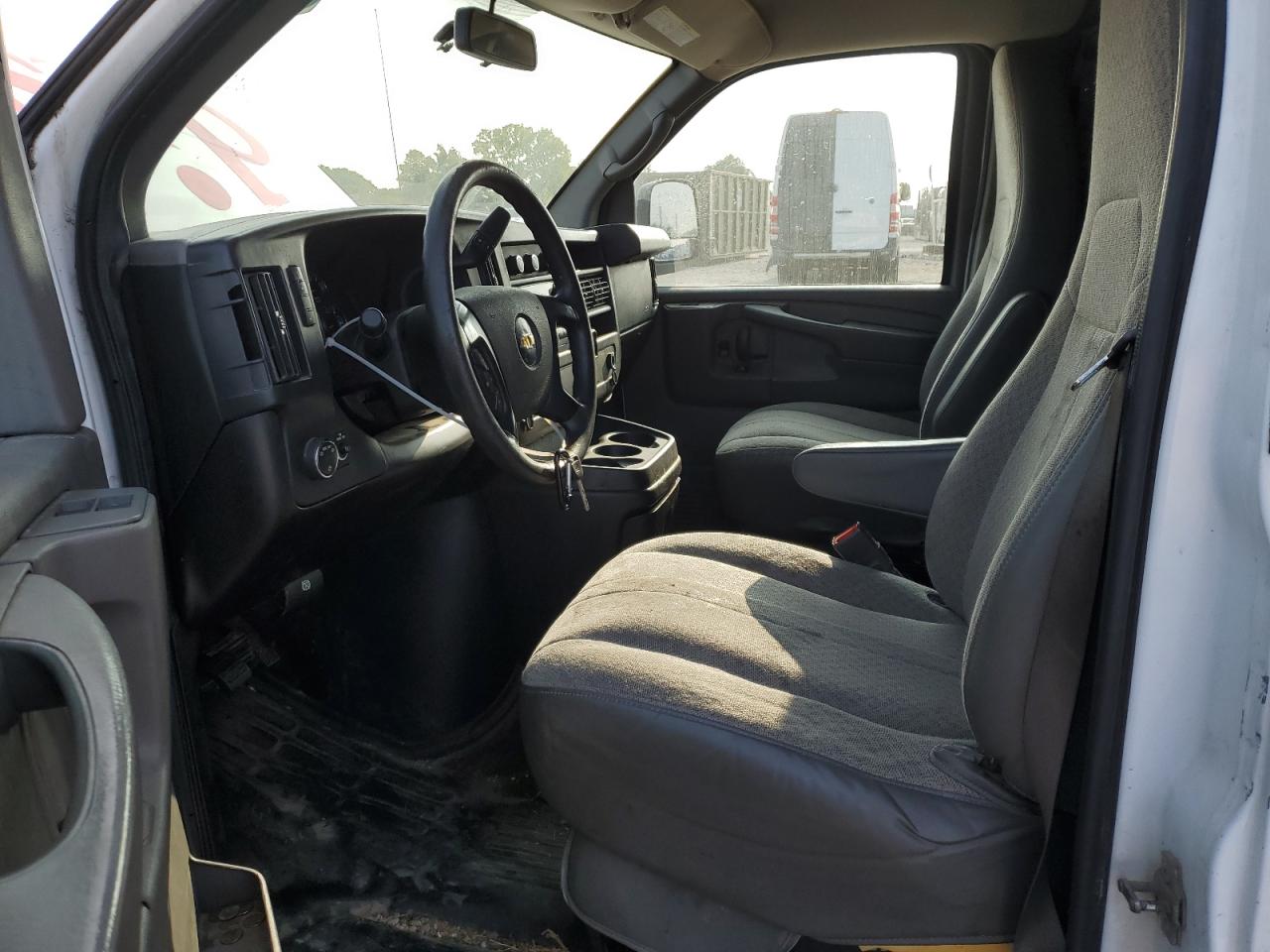 2015 Chevrolet Express G2500 VIN: 1GCWGFCF2F1114013 Lot: 68719664