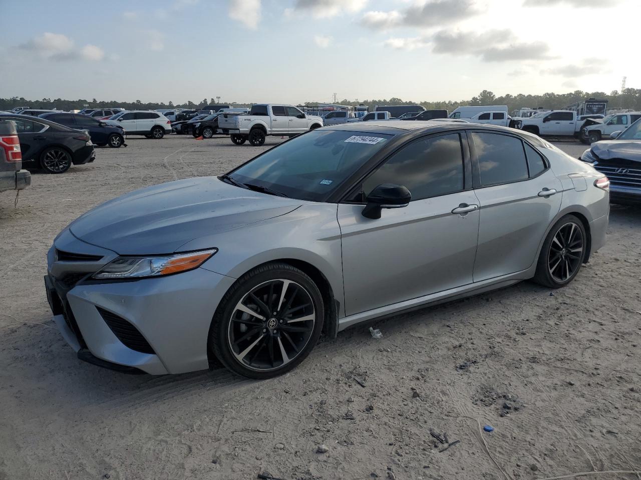 4T1KZ1AK3LU046693 2020 TOYOTA CAMRY - Image 1