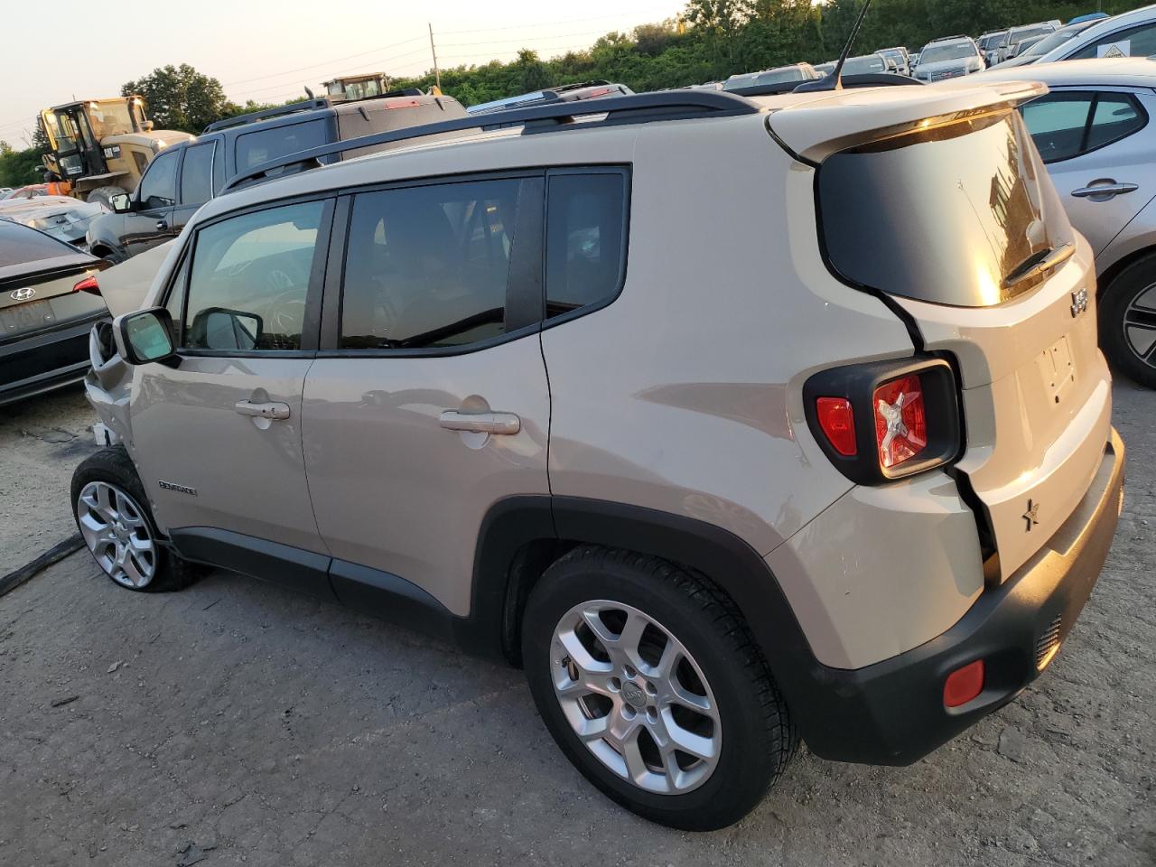 VIN ZACCJABT3FPC26673 2015 JEEP RENEGADE no.2