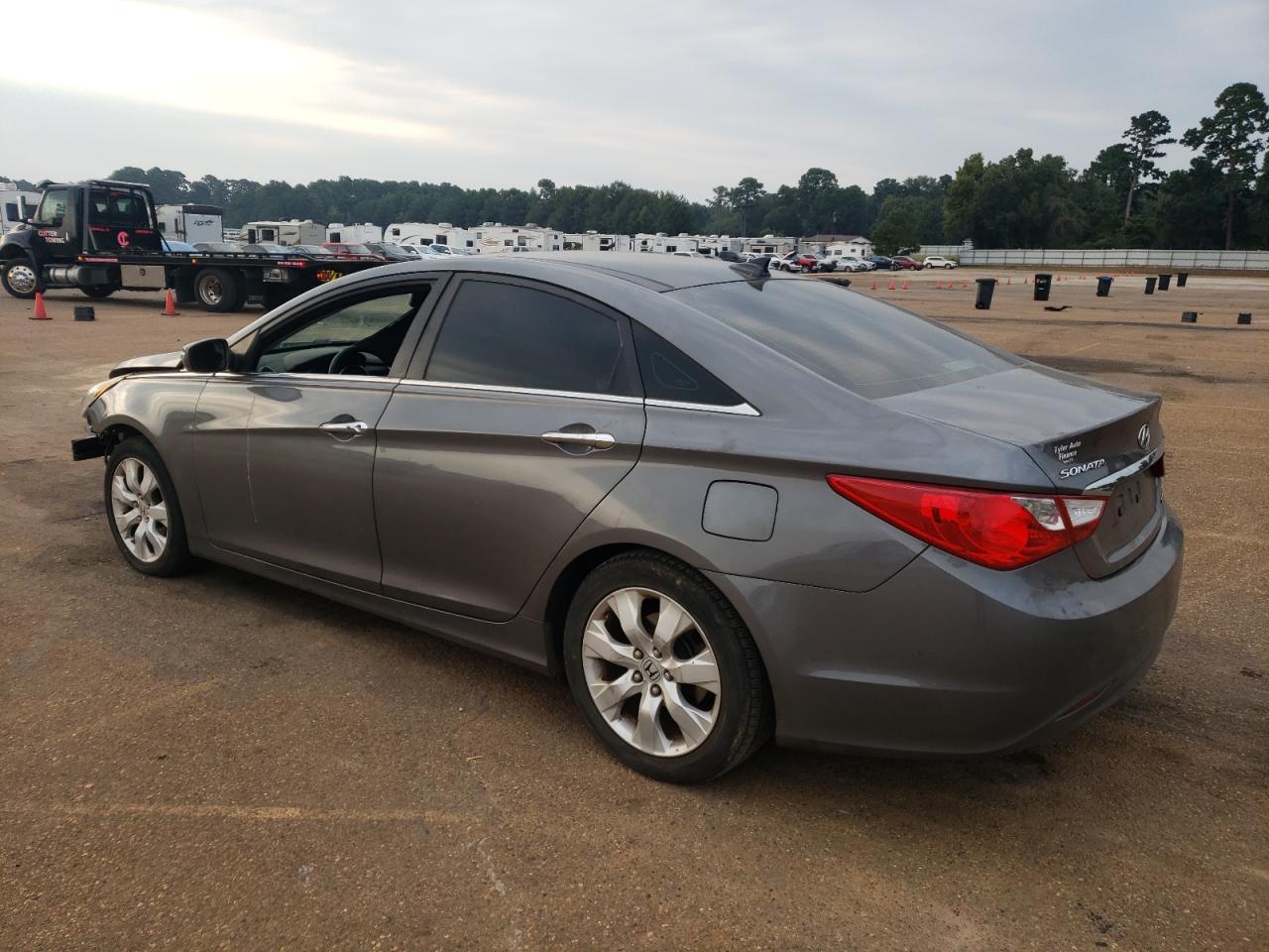 2012 Hyundai Sonata - Image 2