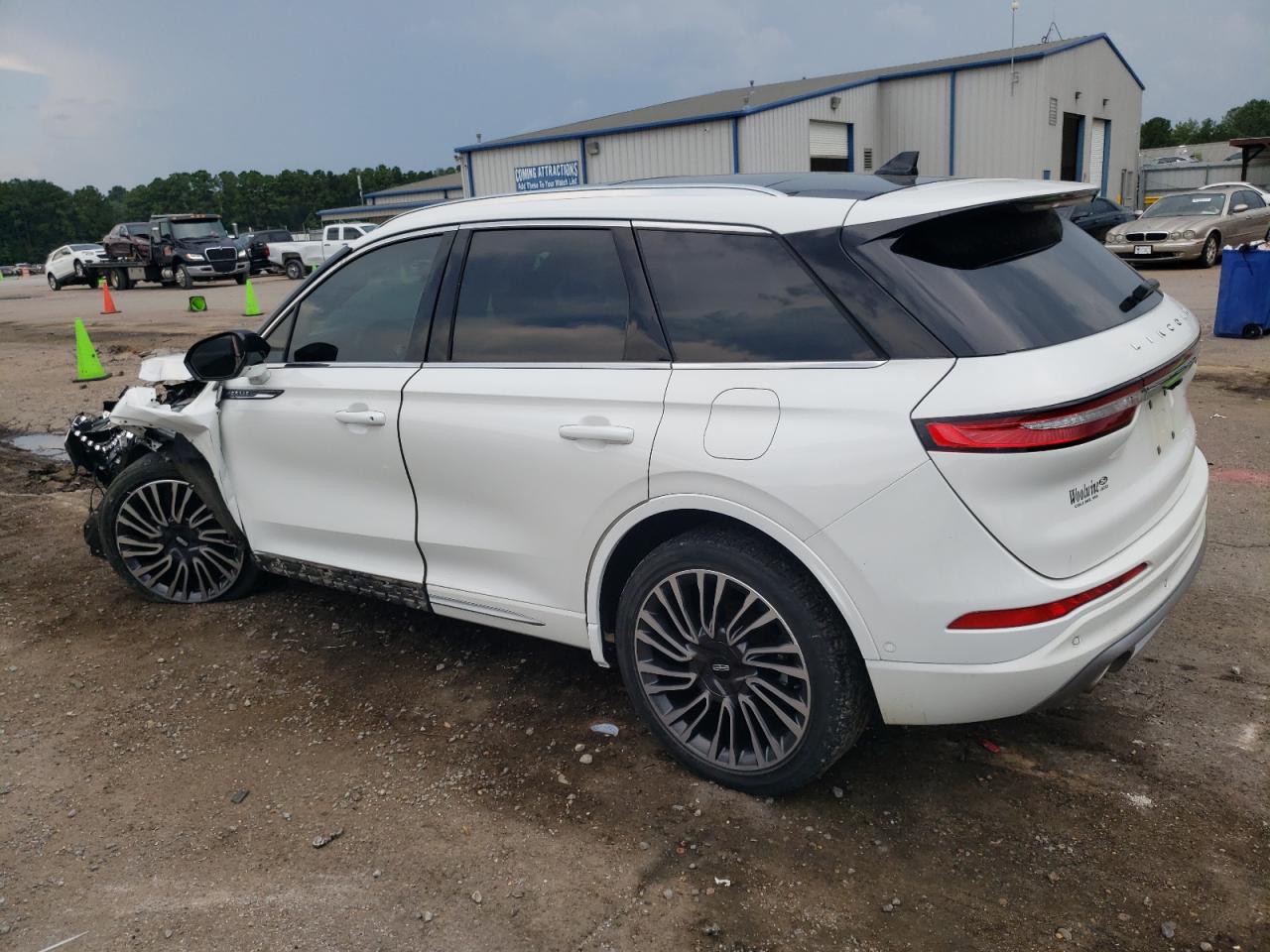 2020 Lincoln Corsair - Image 2