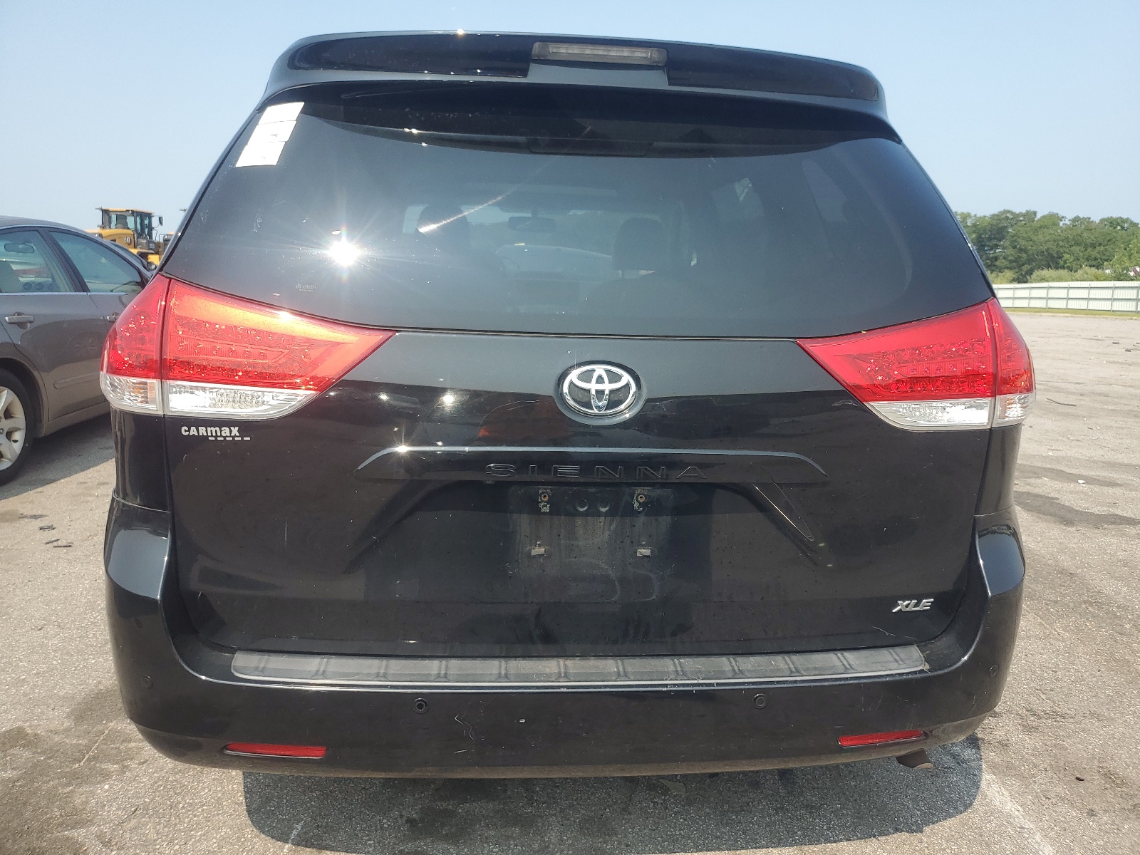 5TDYK3DC6ES453563 2014 Toyota Sienna Xle