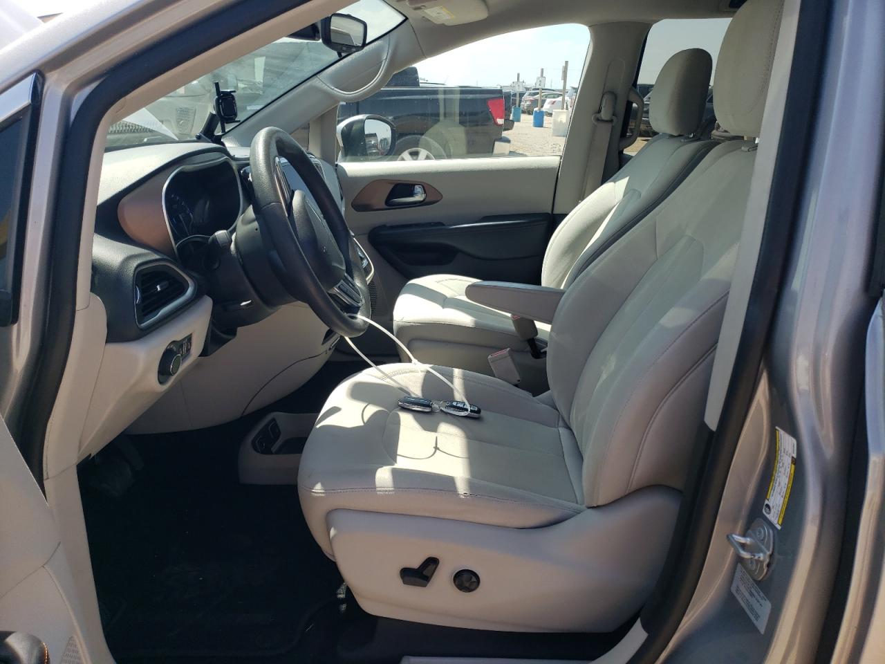 2017 Chrysler Pacifica Touring VIN: 2C4RC1DG1HR523847 Lot: 64712924