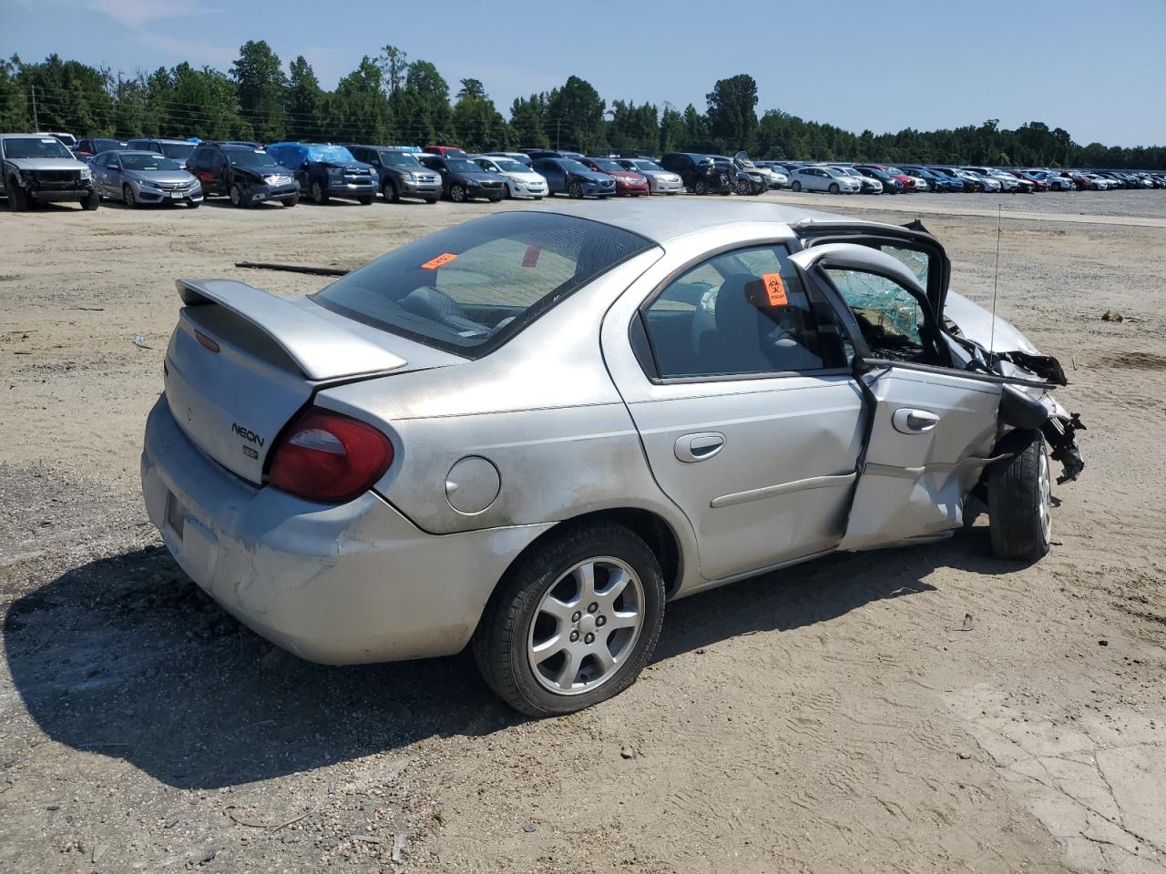 2005 Dodge Neon - Image 3