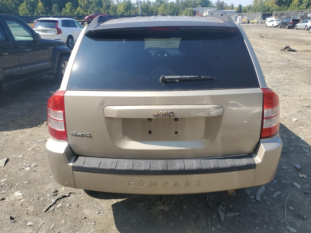 2010 Jeep Compass Sport VIN: 1J4NF4FB0AD502208 Lot: 68009734