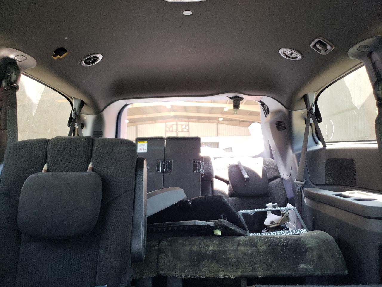 2016 Dodge Caravan - Image 10