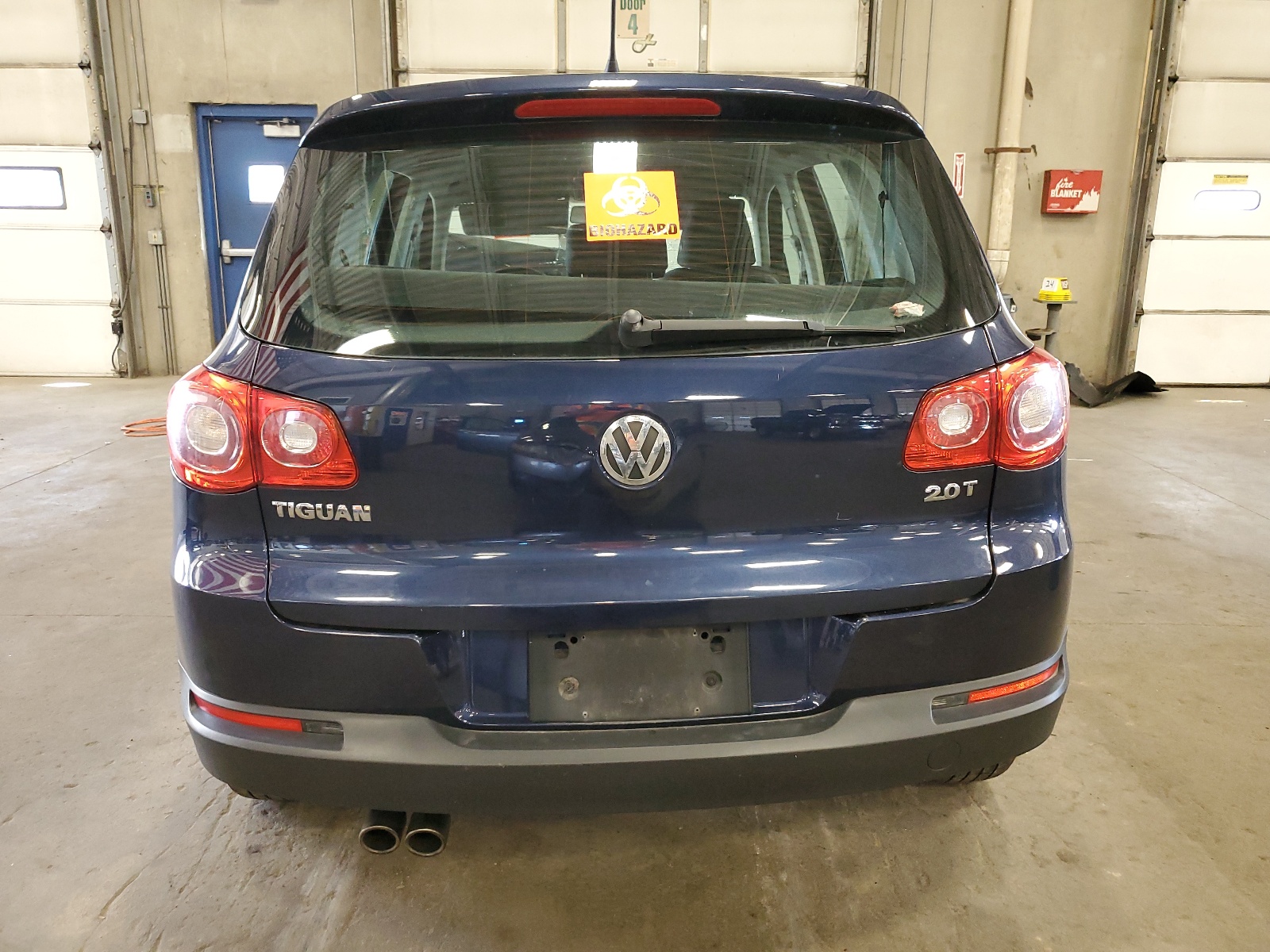 WVGAV7AX5BW560215 2011 Volkswagen Tiguan S