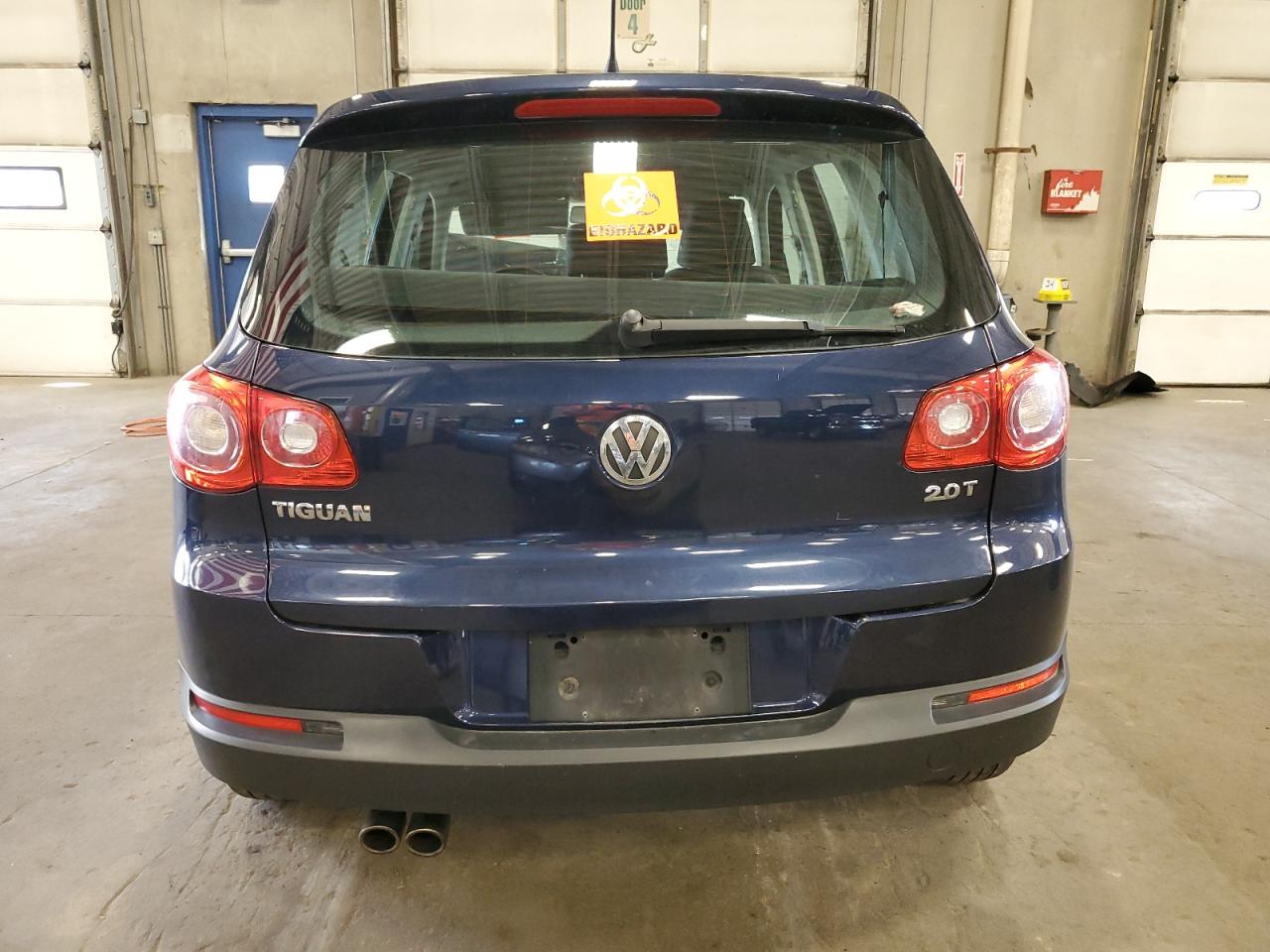 2011 Volkswagen Tiguan S VIN: WVGAV7AX5BW560215 Lot: 65938884