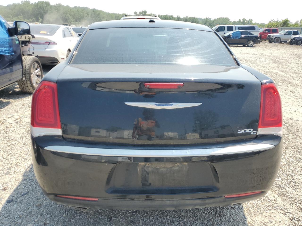 2015 Chrysler 300 - Image 6