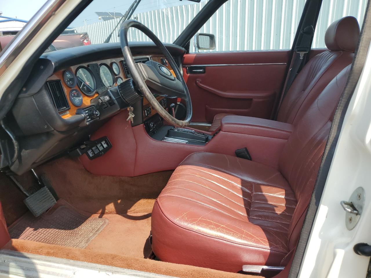 1985 Jaguar Xj6 VIN: SAJAV1344FC421240 Lot: 67992294