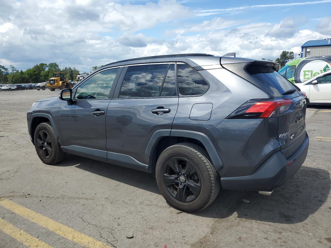 JTMP1RFV5KD044767 2019 TOYOTA RAV 4 - Image 2