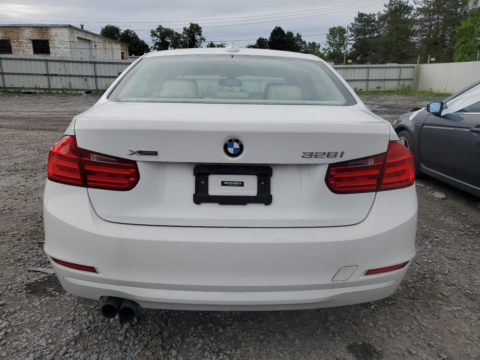 2013 BMW 328 Xi Sulev vin: WBA3B5C50DF594987