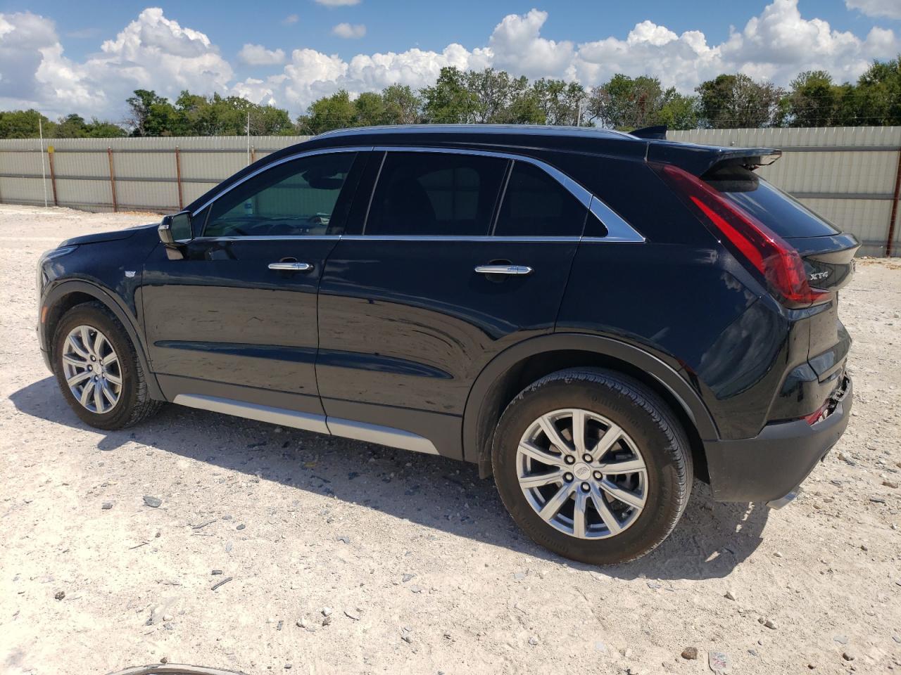 VIN 1GYFZCR45MF047545 2021 CADILLAC XT4 no.2