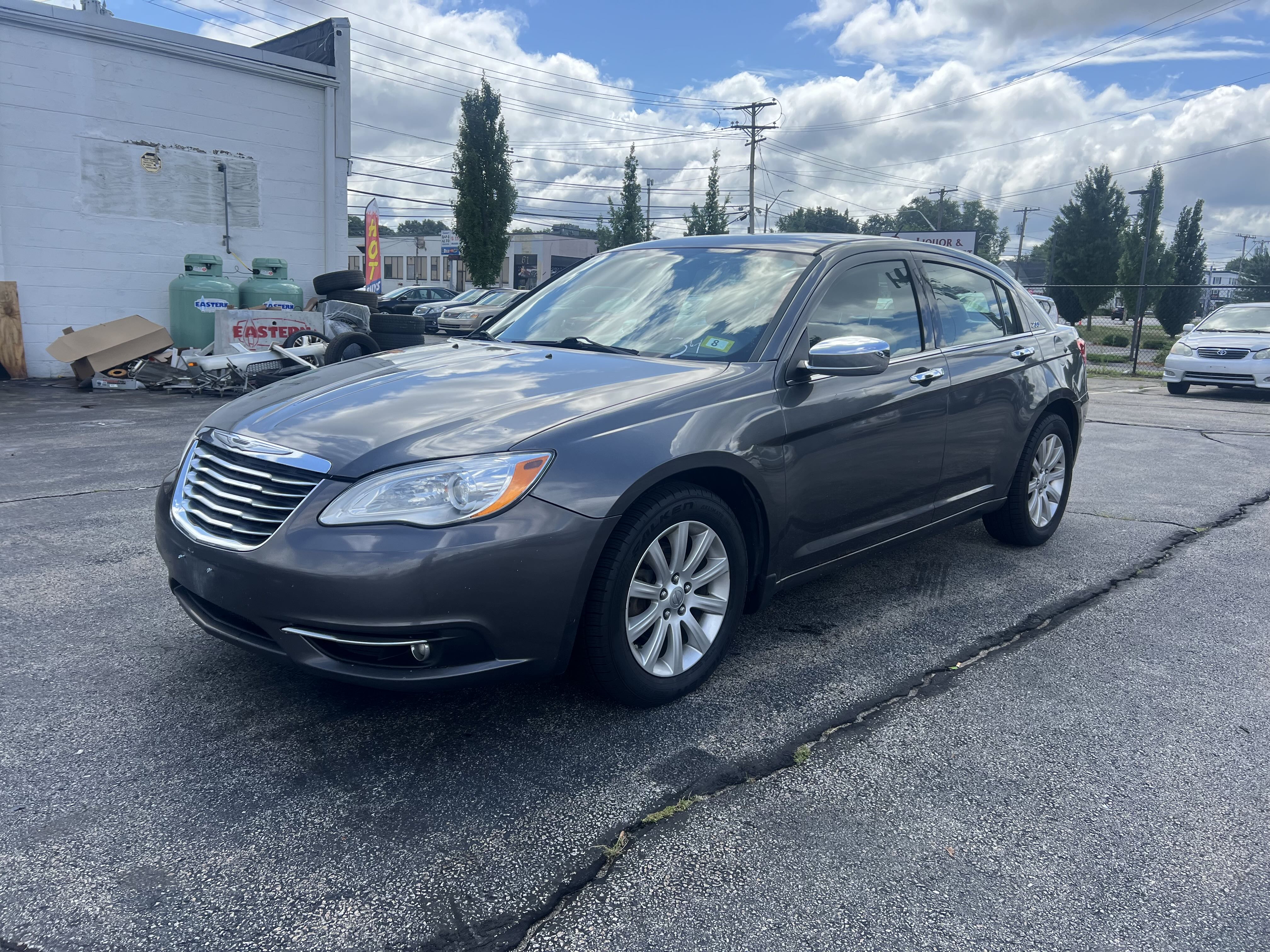 2014 Chrysler 200 Limited vin: 1C3CCBCG9EN199038