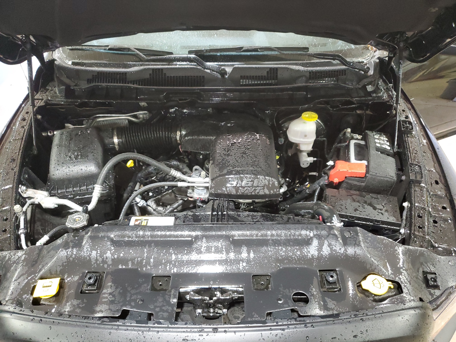 1C6RR7LG9RS156772 2024 Ram 1500 Classic Slt