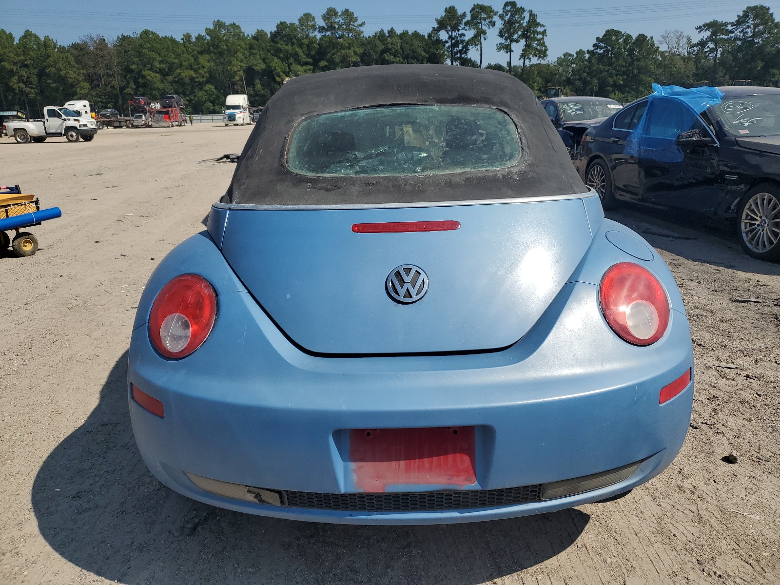 3VWRF31Y27M401646 2007 Volkswagen New Beetle Convertible Option Package 1