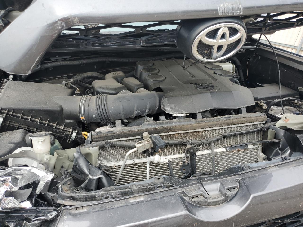 JTEBU5JRXK5646820 2019 Toyota 4Runner Sr5