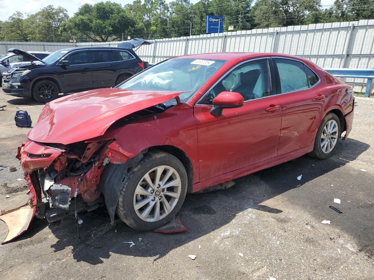 4T1G11AK0MU426878 2021 TOYOTA CAMRY - Image 1