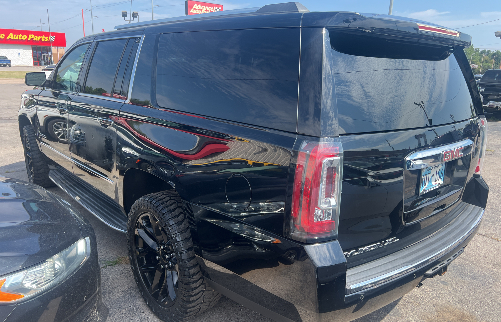 2015 GMC Yukon Xl Denali vin: 1GKS1JKJXFR528784