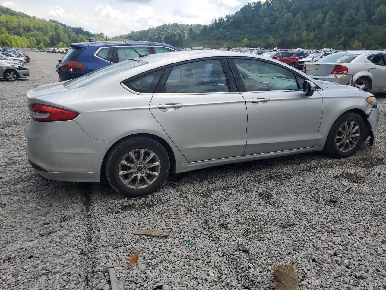 VIN 3FA6P0G70HR202038 2017 FORD FUSION no.3