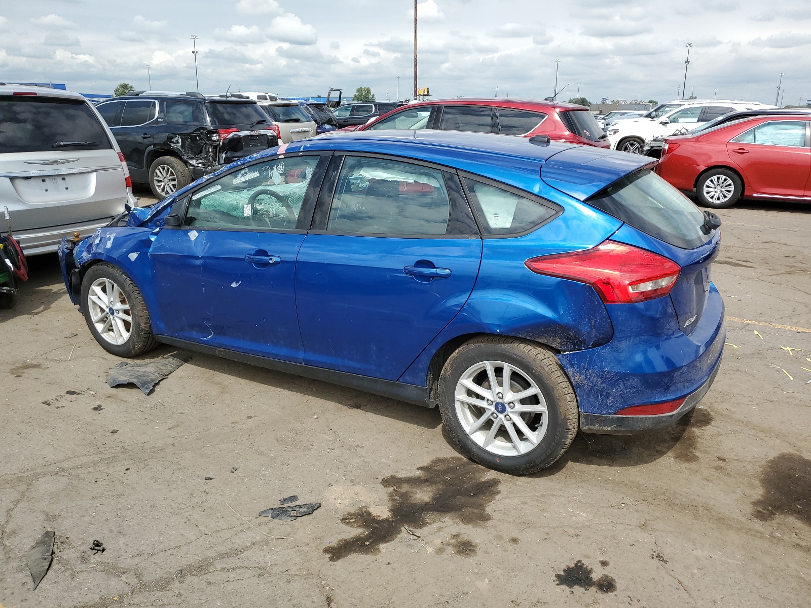 2018 Ford Focus Se vin: 1FADP3K22JL235521