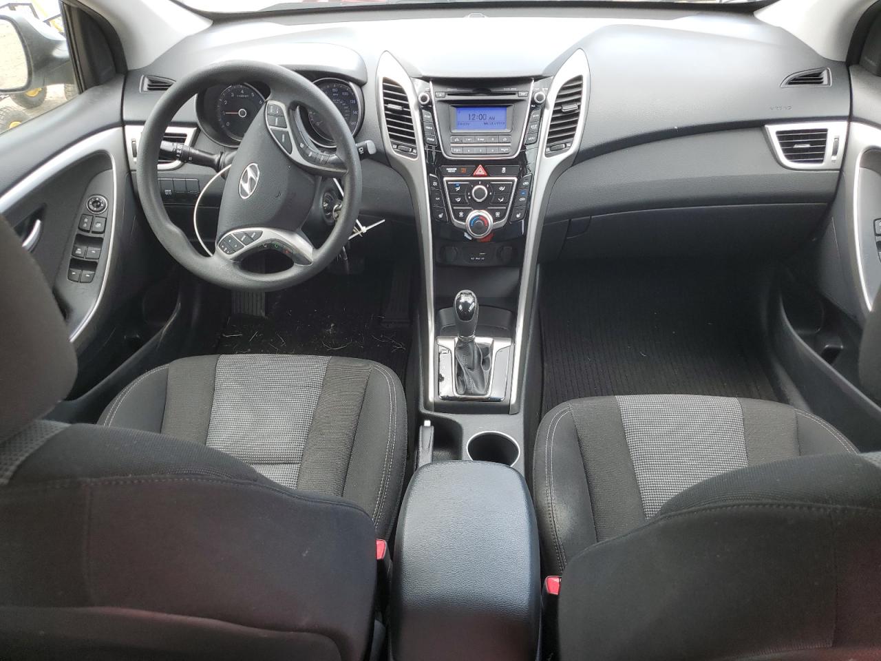2015 Hyundai Elantra - Image 8