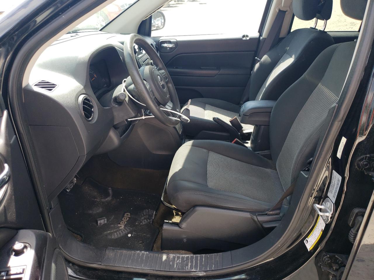 2017 Jeep Compass Sport VIN: 1C4NJCBA7HD147138 Lot: 68393334