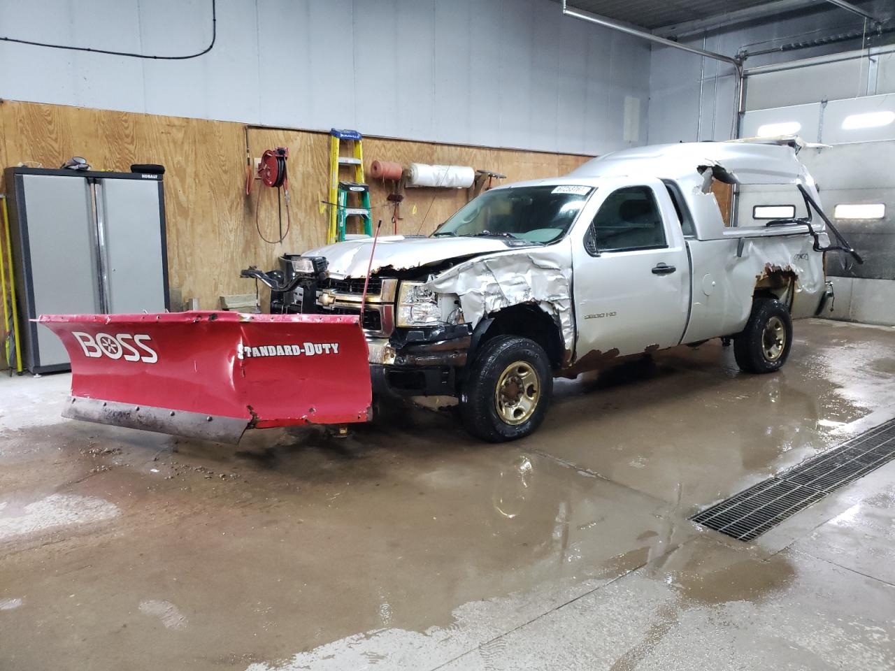 2010 Chevrolet Silverado K2500 Heavy Duty for Sale in Kincheloe, MI - Front End