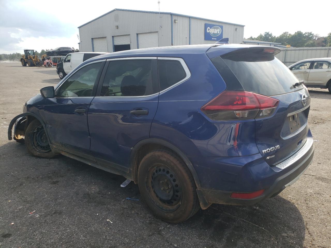 5N1AT2MT4KC799015 2019 NISSAN ROGUE - Image 2