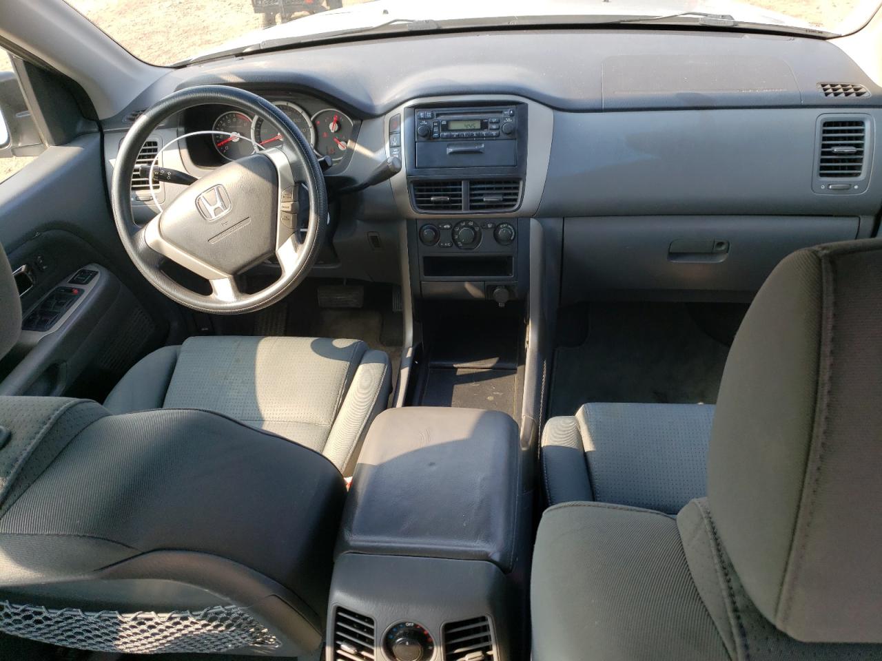 2007 Honda Pilot Lx VIN: 5FNYF18117B005515 Lot: 68360024