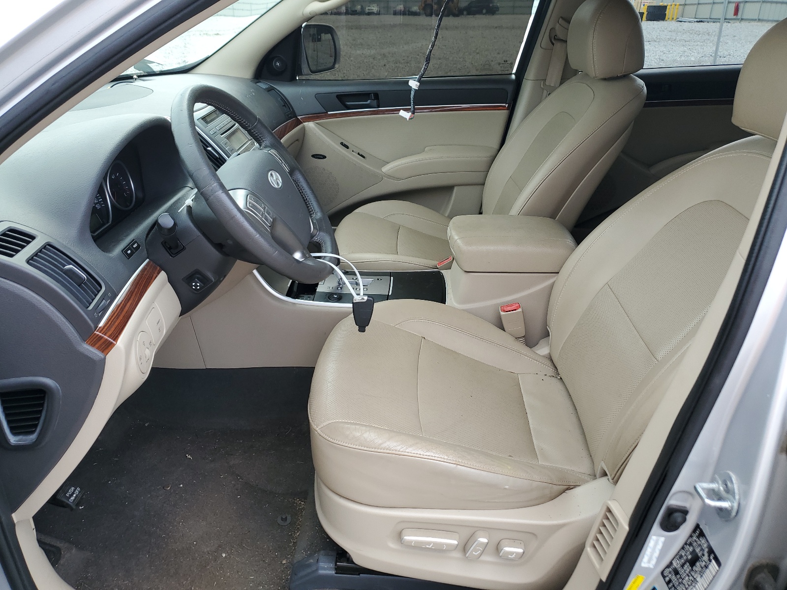 KM8NU4CC1CU192030 2012 Hyundai Veracruz Gls