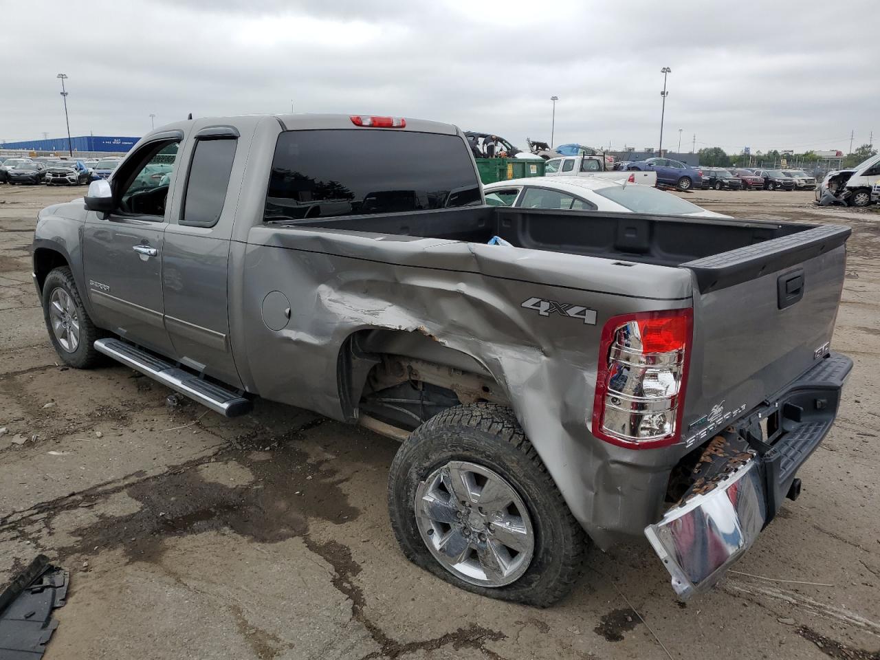2012 GMC Sierra - Image 2