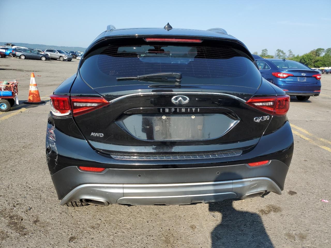 2017 Infiniti Qx30 Base VIN: SJKCH5CR7HA023629 Lot: 64155814