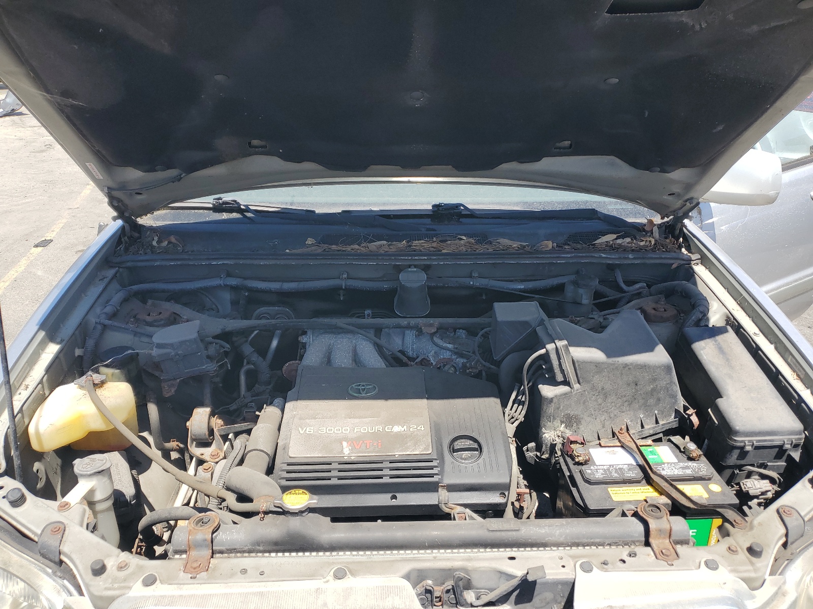 JTEHF21A520090927 2002 Toyota Highlander Limited