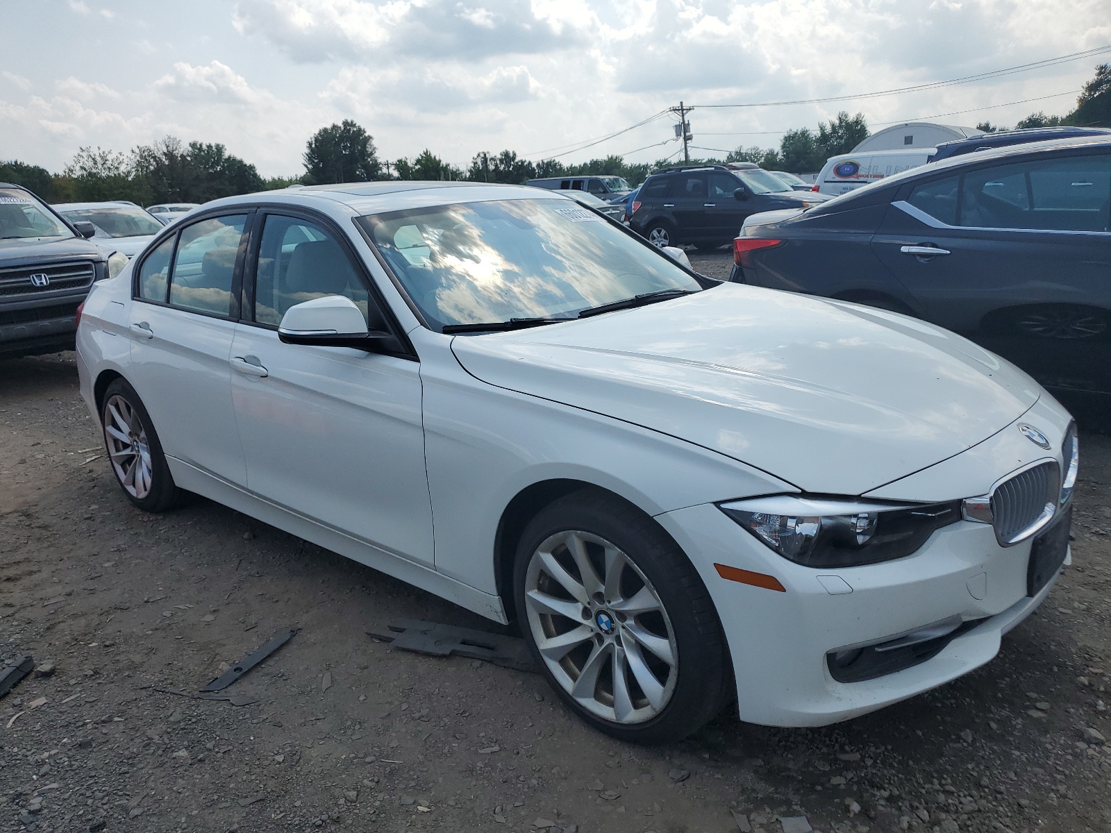 2013 BMW 328 Xi Sulev vin: WBA3B5G5XDNS01917