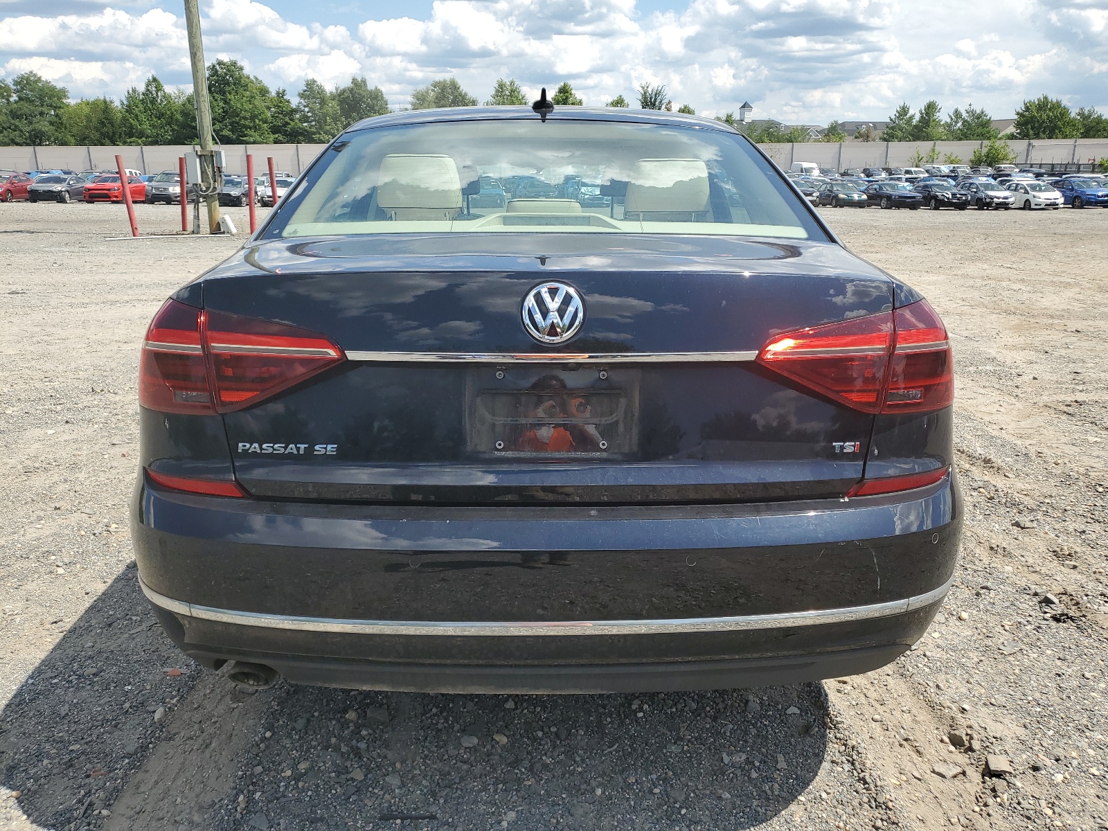 1VWGT7A35HC049323 2017 Volkswagen Passat Se