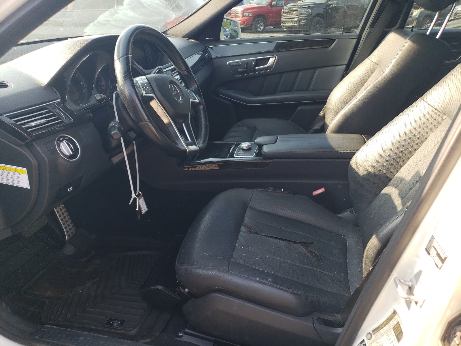 WDDHF9BB2CA648836 2012 Mercedes-Benz E 550 4Matic