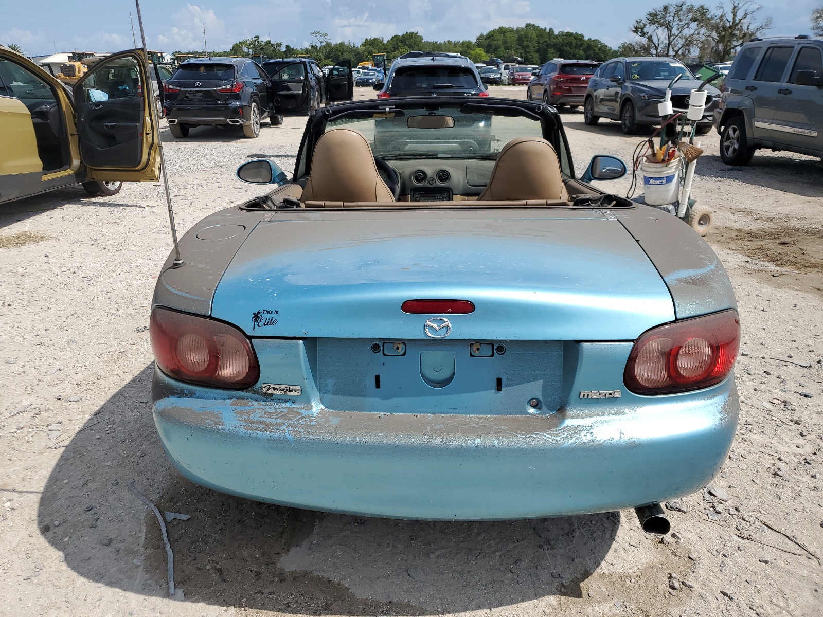 JM1NB353610211399 2001 Mazda Mx-5 Miata Base